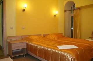 Гостиница Акватория Новосибирск Номер эконом с 2 односпальными кроватями-1